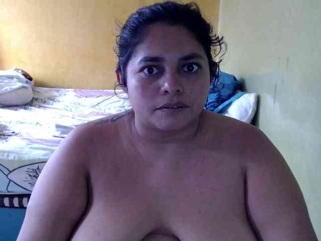 mia-naughty webcam