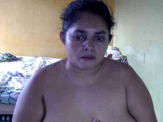 mia-naughty webcam