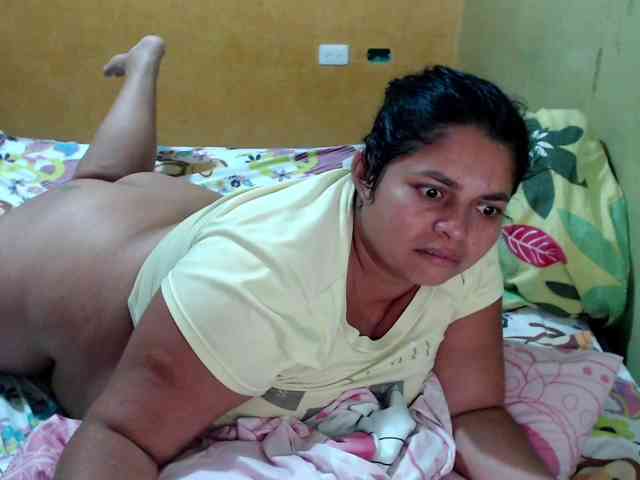 mia-naughty webcam