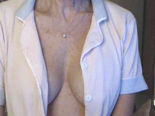 MadameLucienne webcam