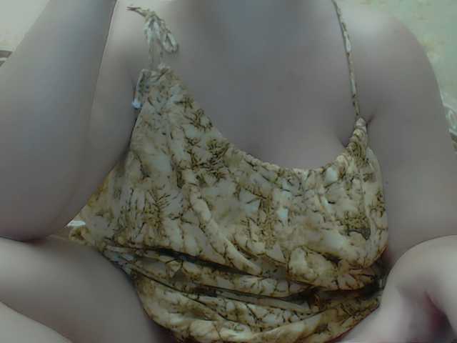 RoseLady1 live cam on BongaCams
