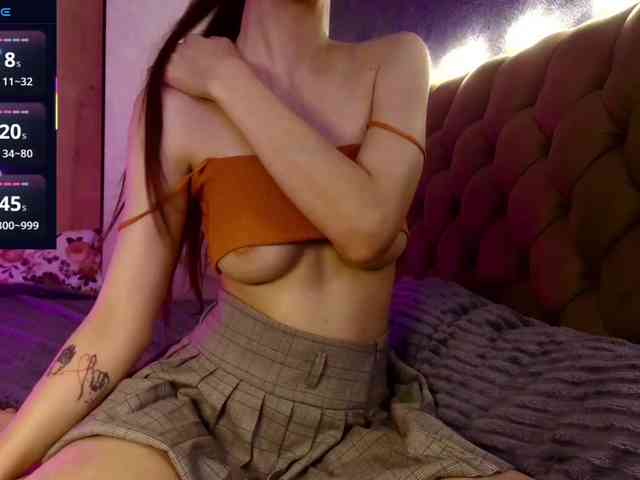 Nudeey webcam