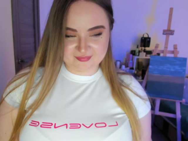 MishaLips live cam on BongaCams