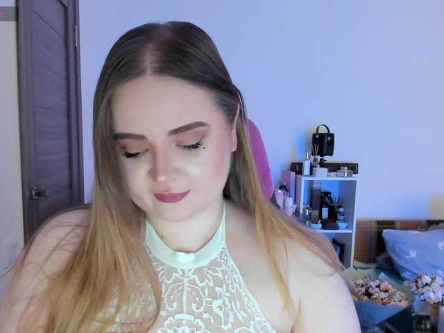 MishaLips live cam on BongaCams