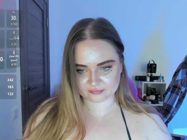 MishaLips live cam on BongaCams