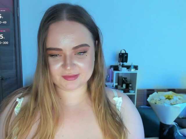 MishaLips live cam on BongaCams