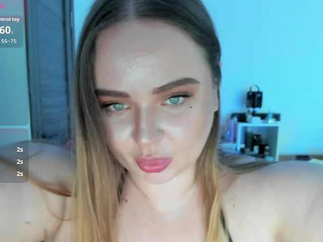 MishaLips live cam on BongaCams