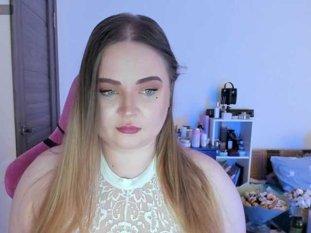MishaLips live cam on BongaCams