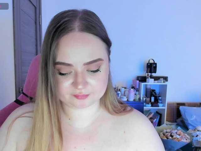 MishaLips live cam on BongaCams
