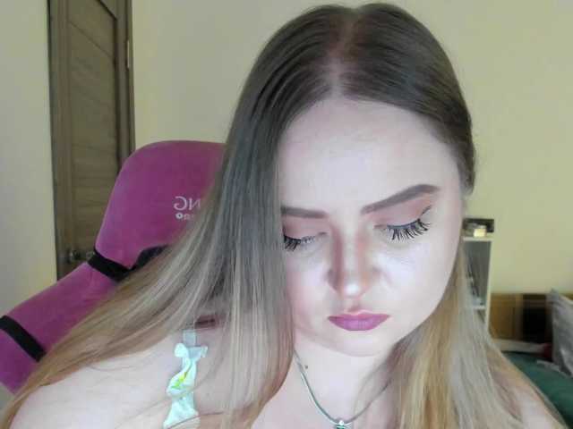 Shy_foxY live webcam show