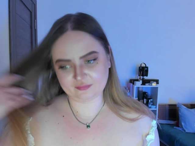 Shy_foxY live webcam show