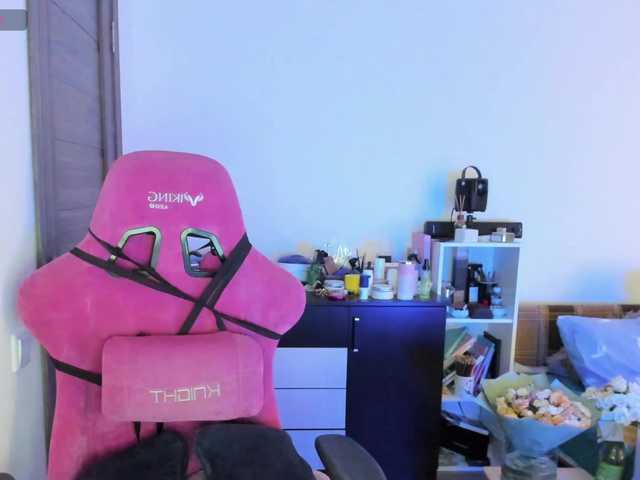 MishaLips live cam on BongaCams
