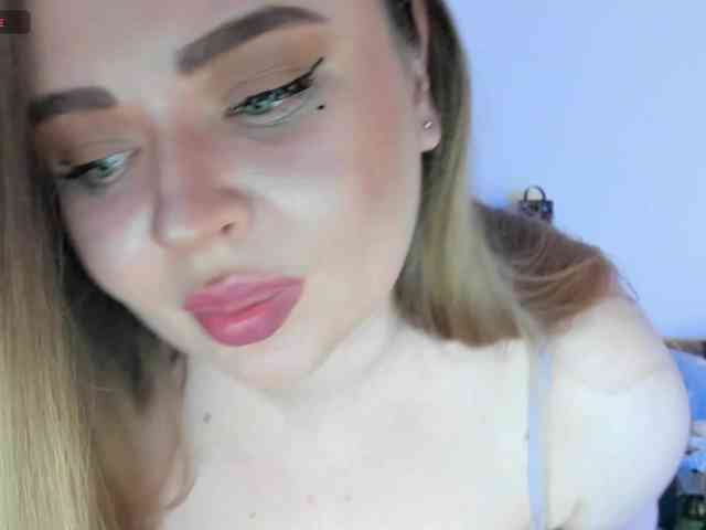 Shy_foxY webcam