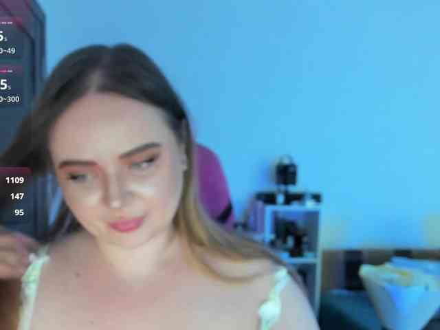 Shy_foxY webcam