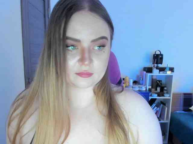 Shy_foxY webcam