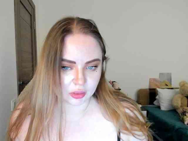 Shy_foxY webcam