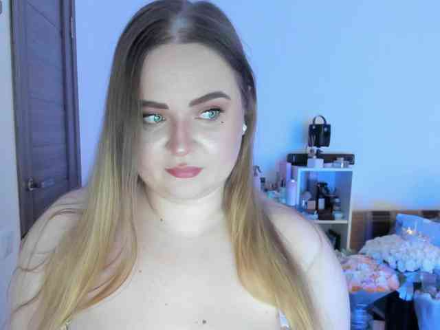 Shy_foxY webcam
