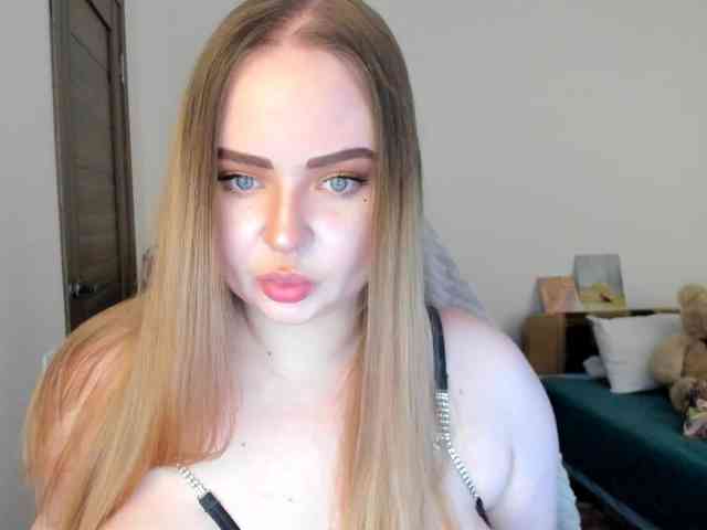 Shy_foxY webcam