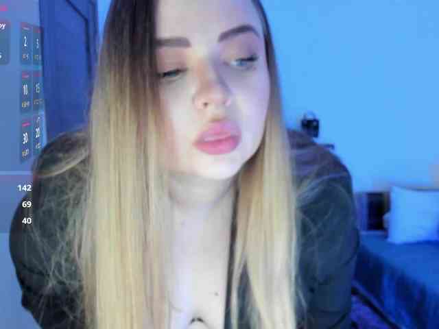 Shy_foxY webcam