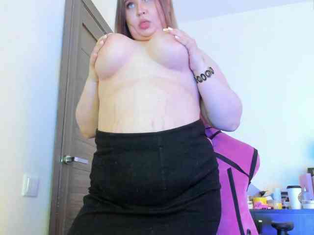 MishaLips Live Webcam on BongaCams