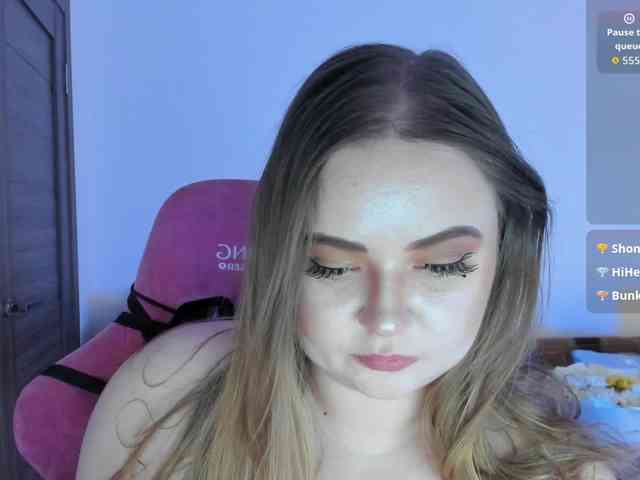 Shy_foxY webcam