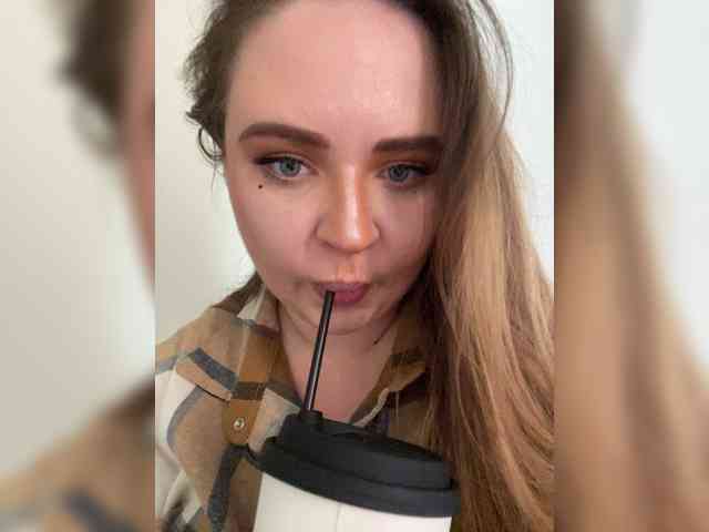 Shy_foxY webcam