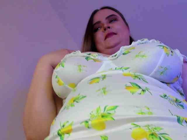 Shy_foxY webcam