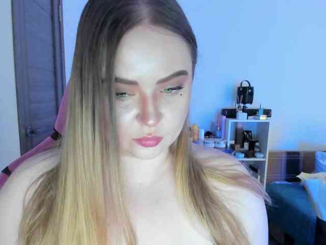 Shy_foxY webcam