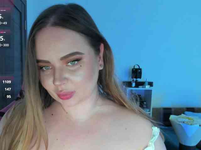 Shy_foxY webcam