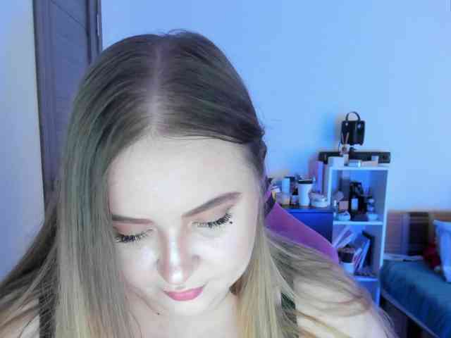 Shy_foxY webcam