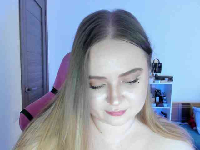 MishaLips Live Webcam on BongaCams