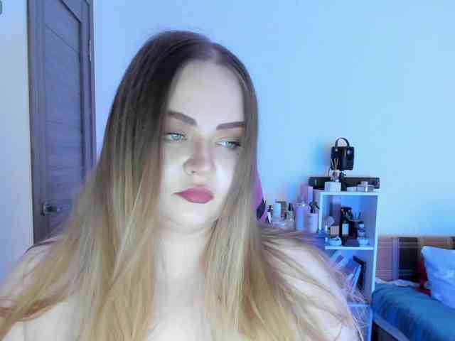 Shy_foxY webcam