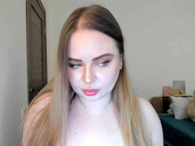 Shy_foxY webcam