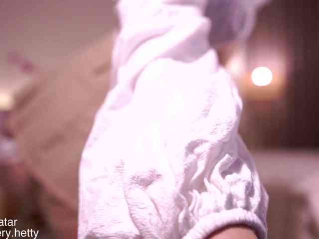 Model: Hetty-satar