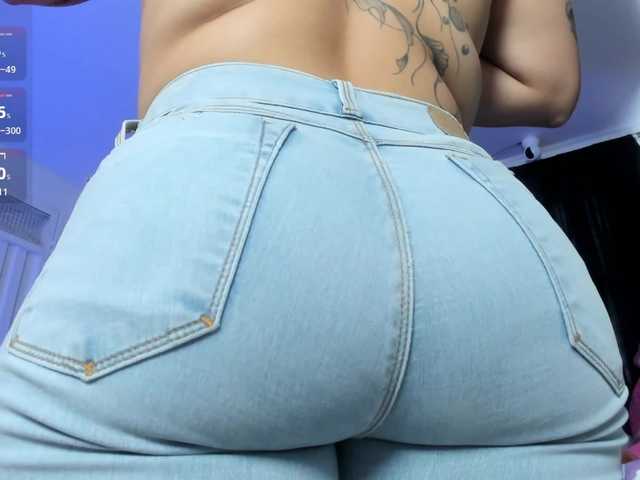 karolina-evans live cam on BongaCams