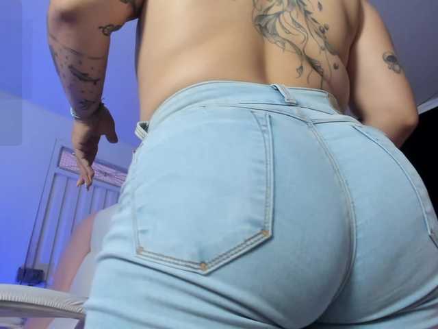 karolina-evans live cam on BongaCams