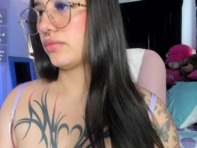 karolina-evans live webcam show