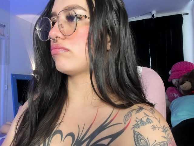 karolina-evans live cam