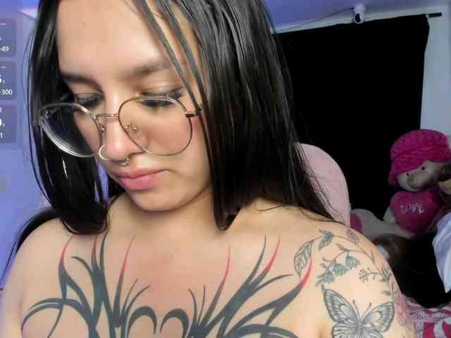 karolina-evans webcam