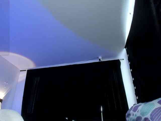 karolina-evans webcam