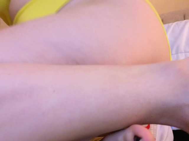 Emma-Blonde live cam on BongaCams