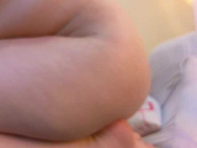 Emma-Blonde live cam on BongaCams