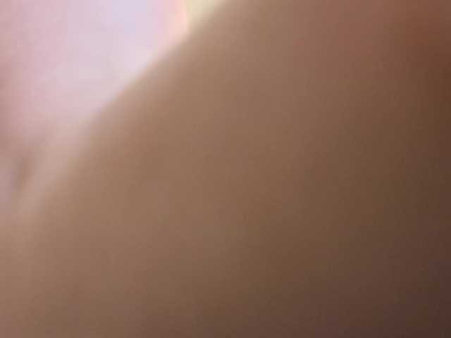 Emma-Blonde live cam on BongaCams