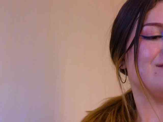 Emma-Blonde webcam