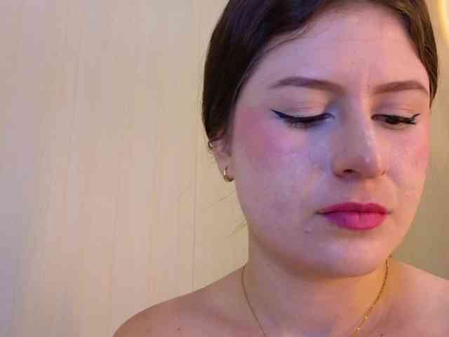Emma-Blonde webcam