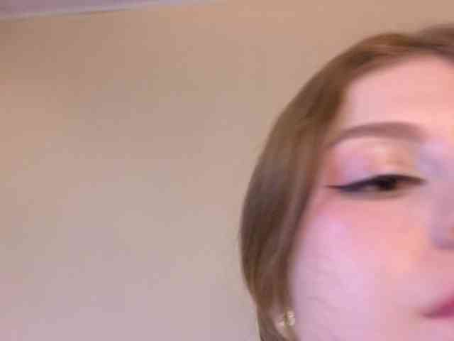 Emma-Blonde webcam