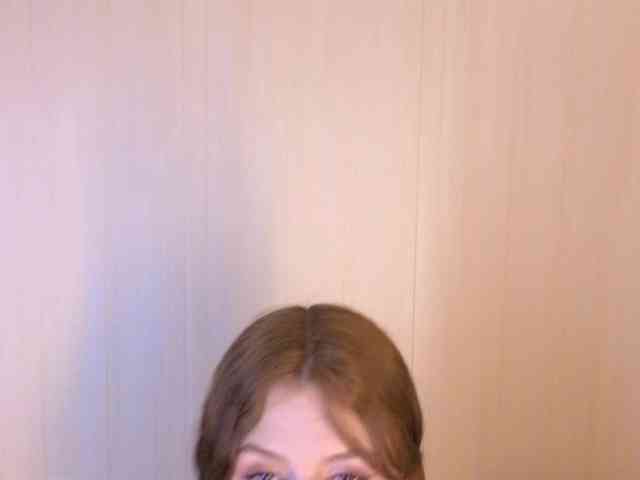 Emma-Blonde webcam