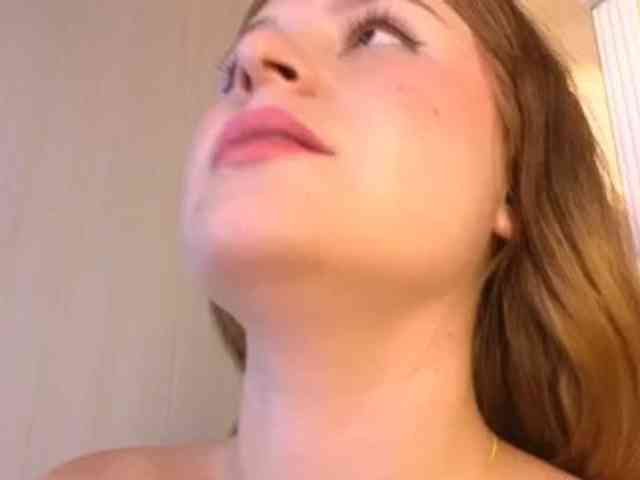 Emma-Blonde webcam