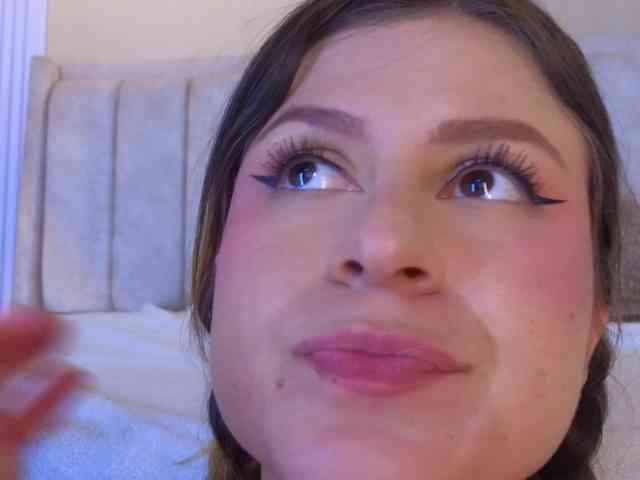 Emma-Blonde Emma-Blonde