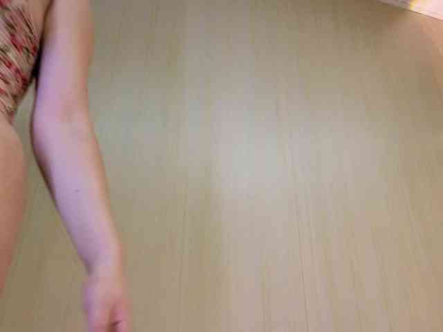 Emma-Blonde webcam